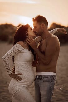 Femme a la plage couché de soleil Azemard Stéphanie photgraphe