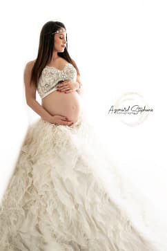robe de mariée femme enceinte shooting grossesse en studio Azemard Stéphanie photographe spécialiste Montpellier