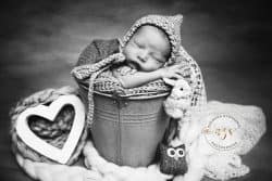 Photo de nourisson Newborn réalisé par Azémard Stéphanie photographe sur Montpellier