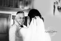 Révélation de la mariée capturée par Azemard Stéphanie, photographe de mariage à Montpellier