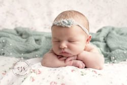 Nouveau-né 6 jours photo studio Azemard Stéphanie photographe Hérault