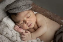 Séance nouveau-né Azemard Stéphanie photographe naissance maternité à Vergéze