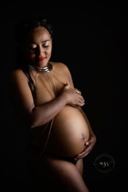 Femme africaine enceinte nue photo Azemard Stéphanie meilleur photographe de l'hérault
