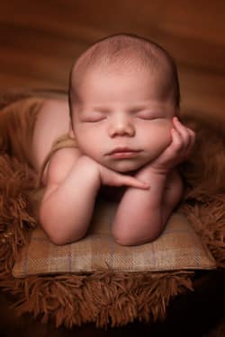 Meilleur photographe de nouveau-ne sur Montpellier azemard stephanie